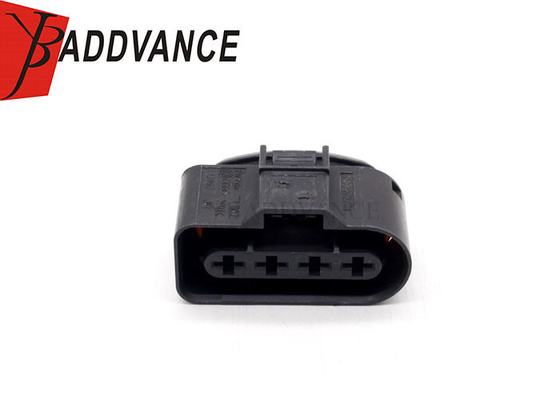 4M0973724 Electrical Headlight 4 Pin Female Connector For VW Audi Q7 2016-2022